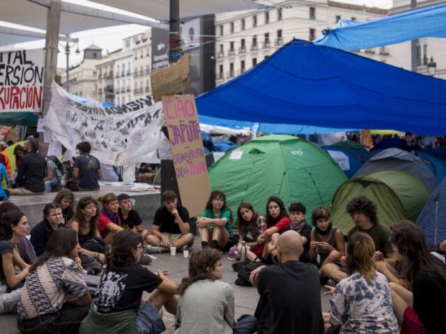Protestos Madri despejo entram no 3º dia