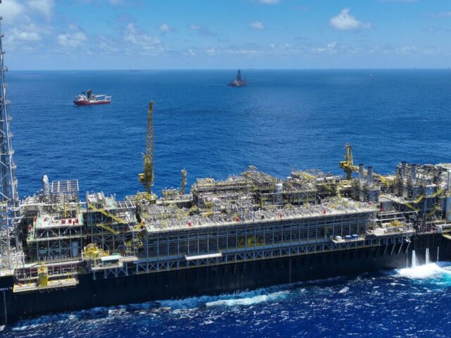 Preço do petróleo sobe após Trump rejeitar paz do Irã