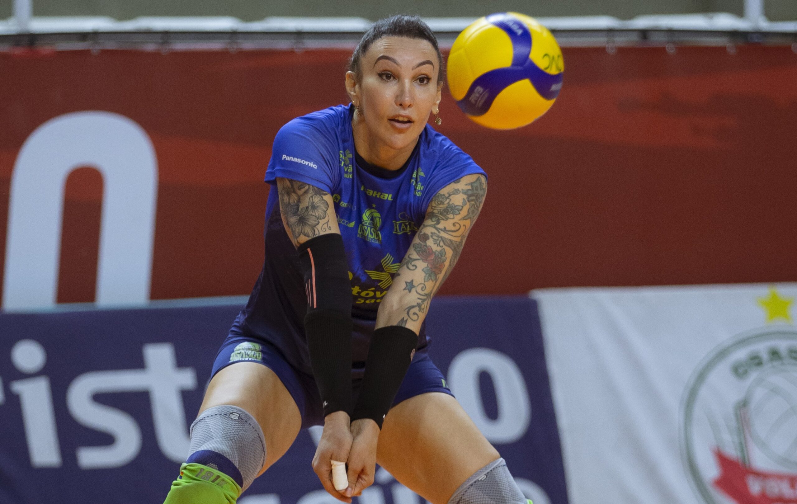 Tifanny obtém liminar e jogará Superliga; CBV pode recorrer