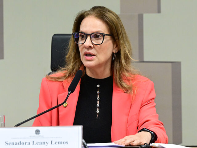 CMA debate efeitos da política externa dos EUA no Brasil