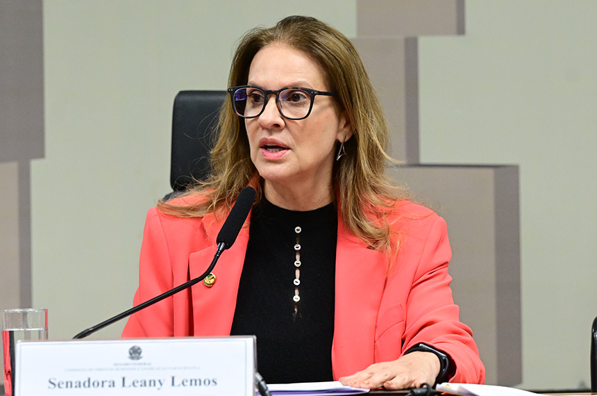 CMA debate efeitos da política externa dos EUA no Brasil