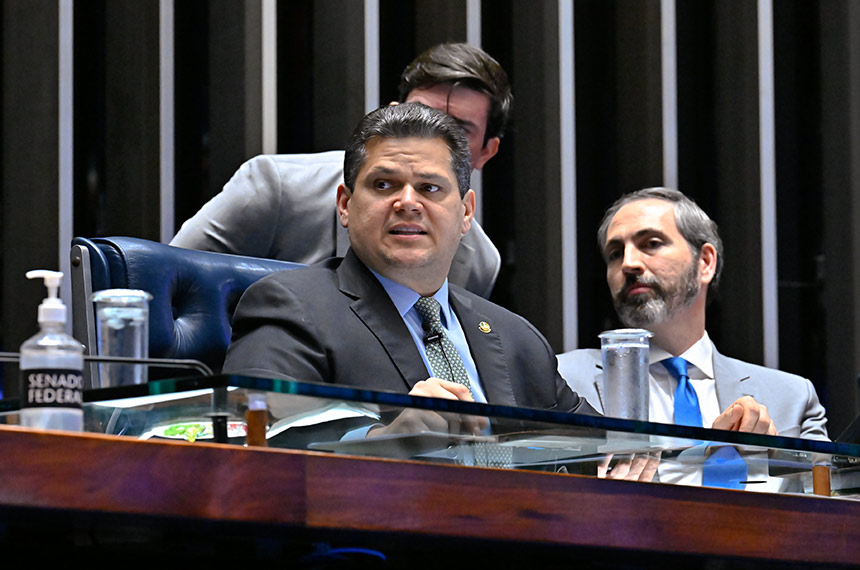Senado promulga PEC 6x1 e agentes de saúde nesta sexta