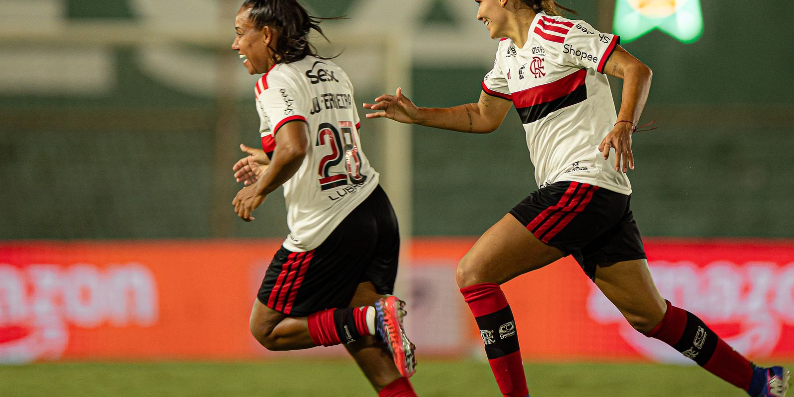 Flamengo vence Fluminense e vai à semi da Copa do Brasil