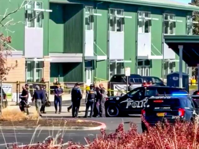 Tiroteio em escola do Oregon deixa 4 mortos