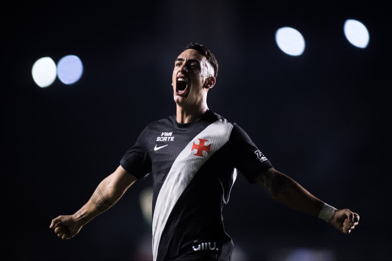 Marino brilha e Vasco vira sobre Corinthians por 3 a 2