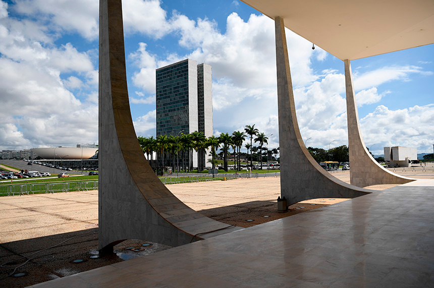 Senadores eleitos priorizam impeachment de ministros do STF
