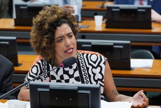 Assessor de deputada do Psol é preso em operação contra pornografia infantil