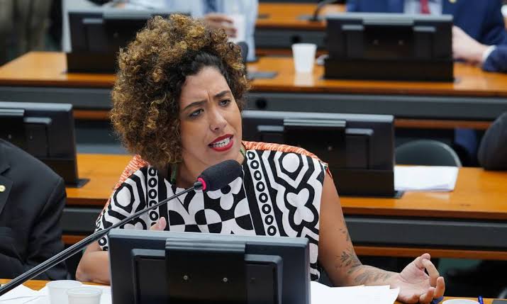 Assessor de deputada do Psol é preso em operação contra pornografia infantil