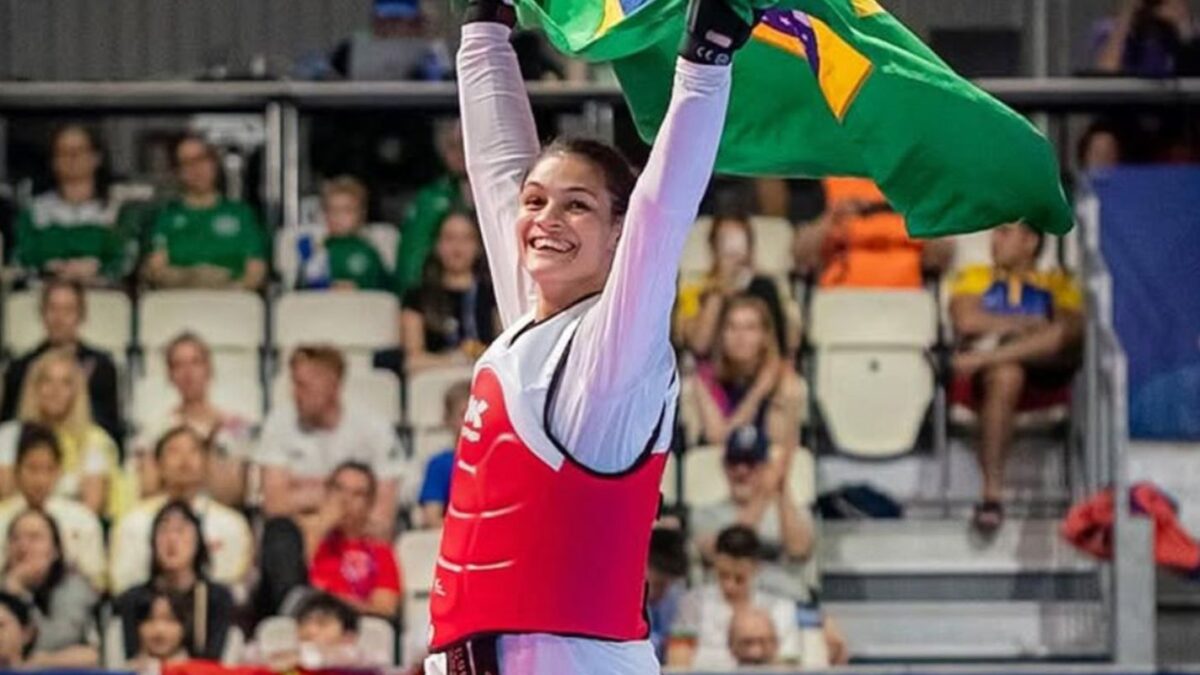 Maria Clara Pacheco é ouro em Grand Prix de taekwondo